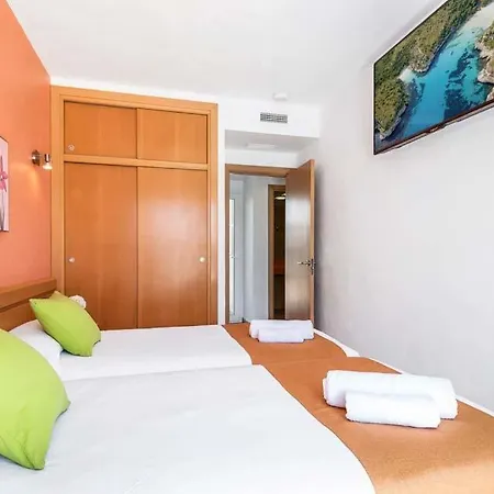 Cala'n Blanes Sleeps 9 Pool Air Con Wifi * Cala'N Blanes (Menorca)